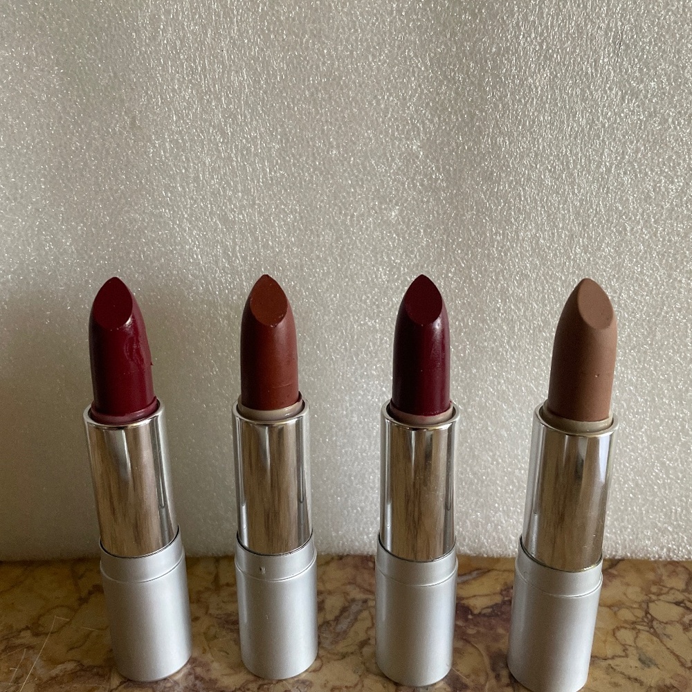 Lot of 4 Lipstick New